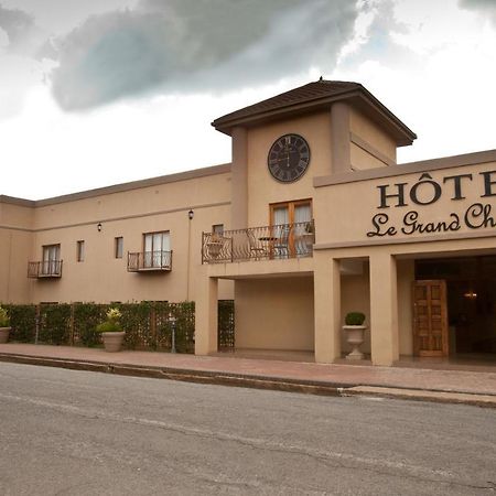 Le Grand Chateau Hotel Parys Esterno foto