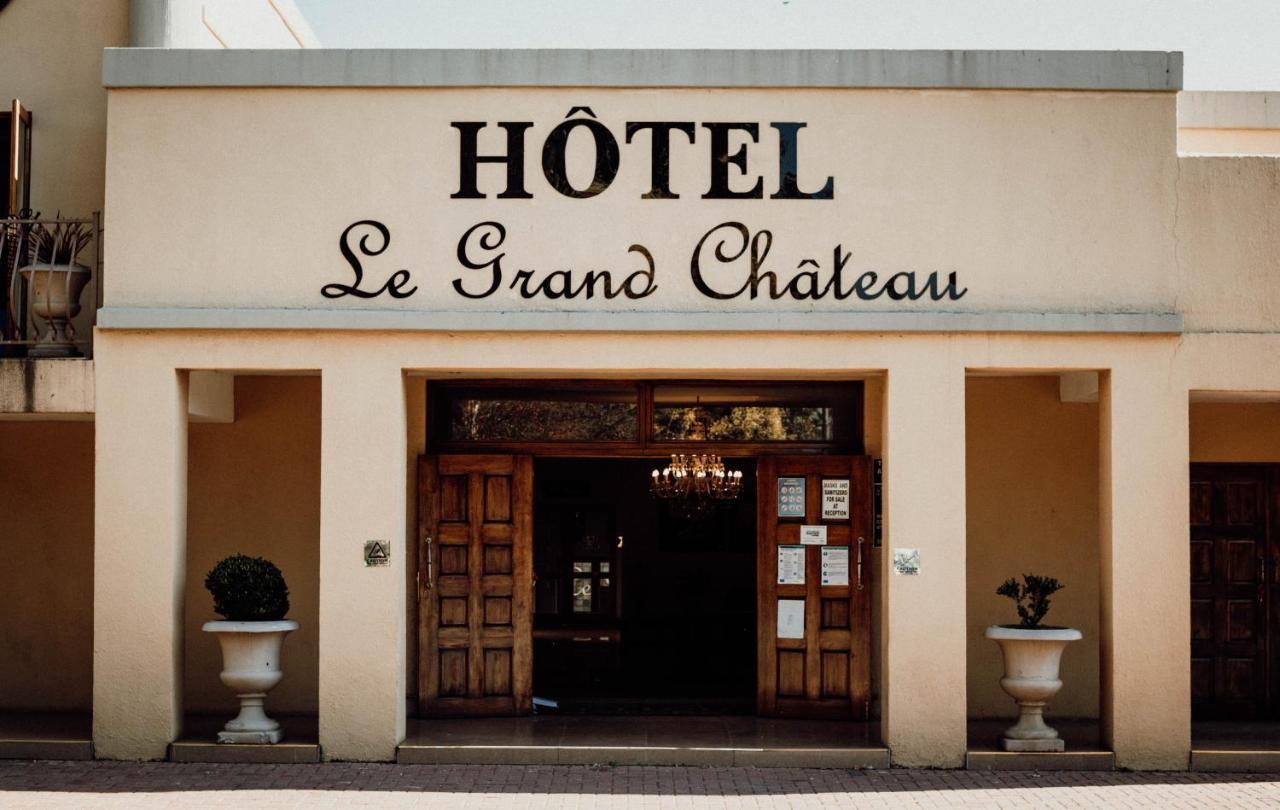 Le Grand Chateau Hotel Parys Esterno foto
