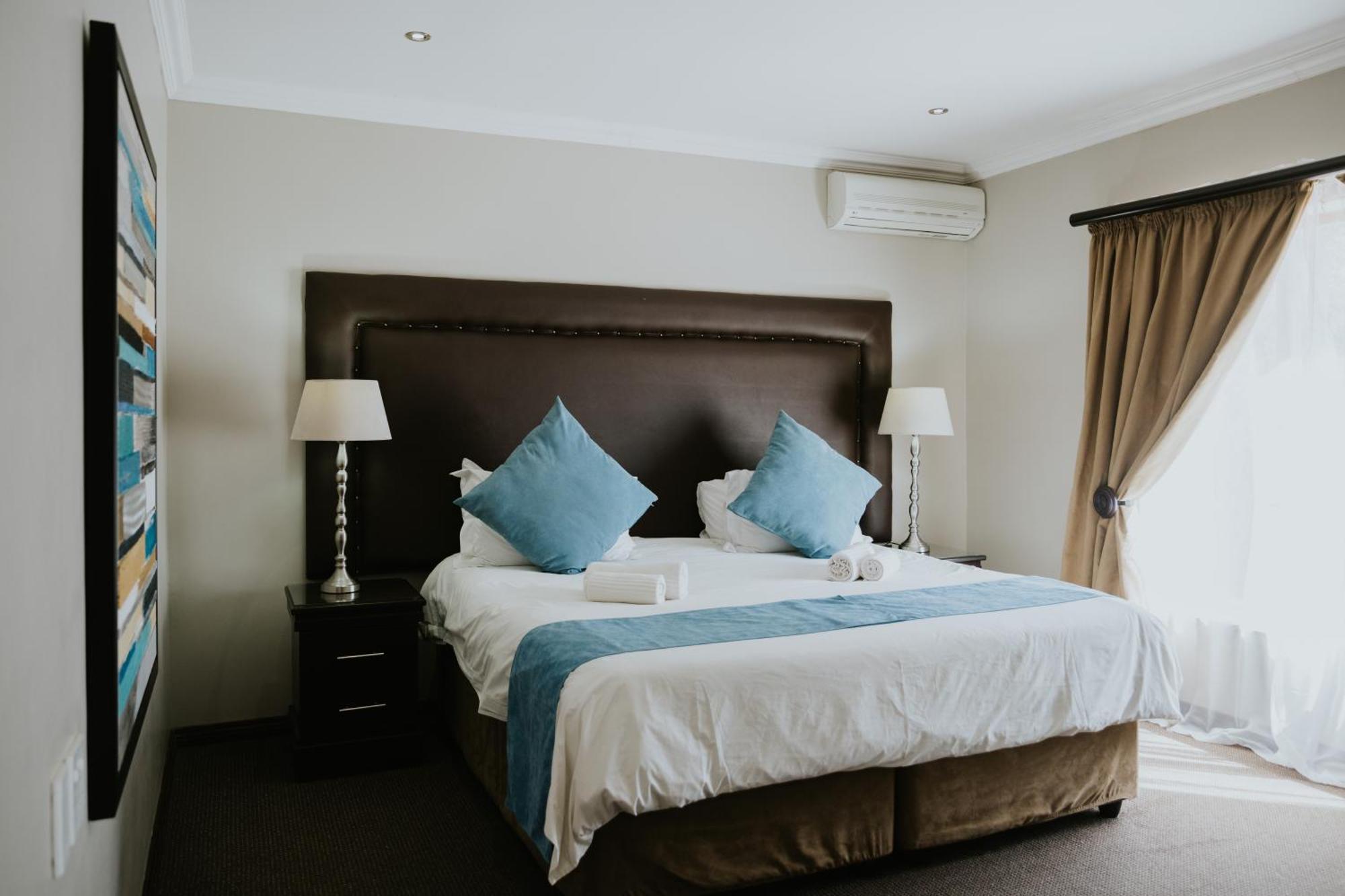 Le Grand Chateau Hotel Parys Esterno foto