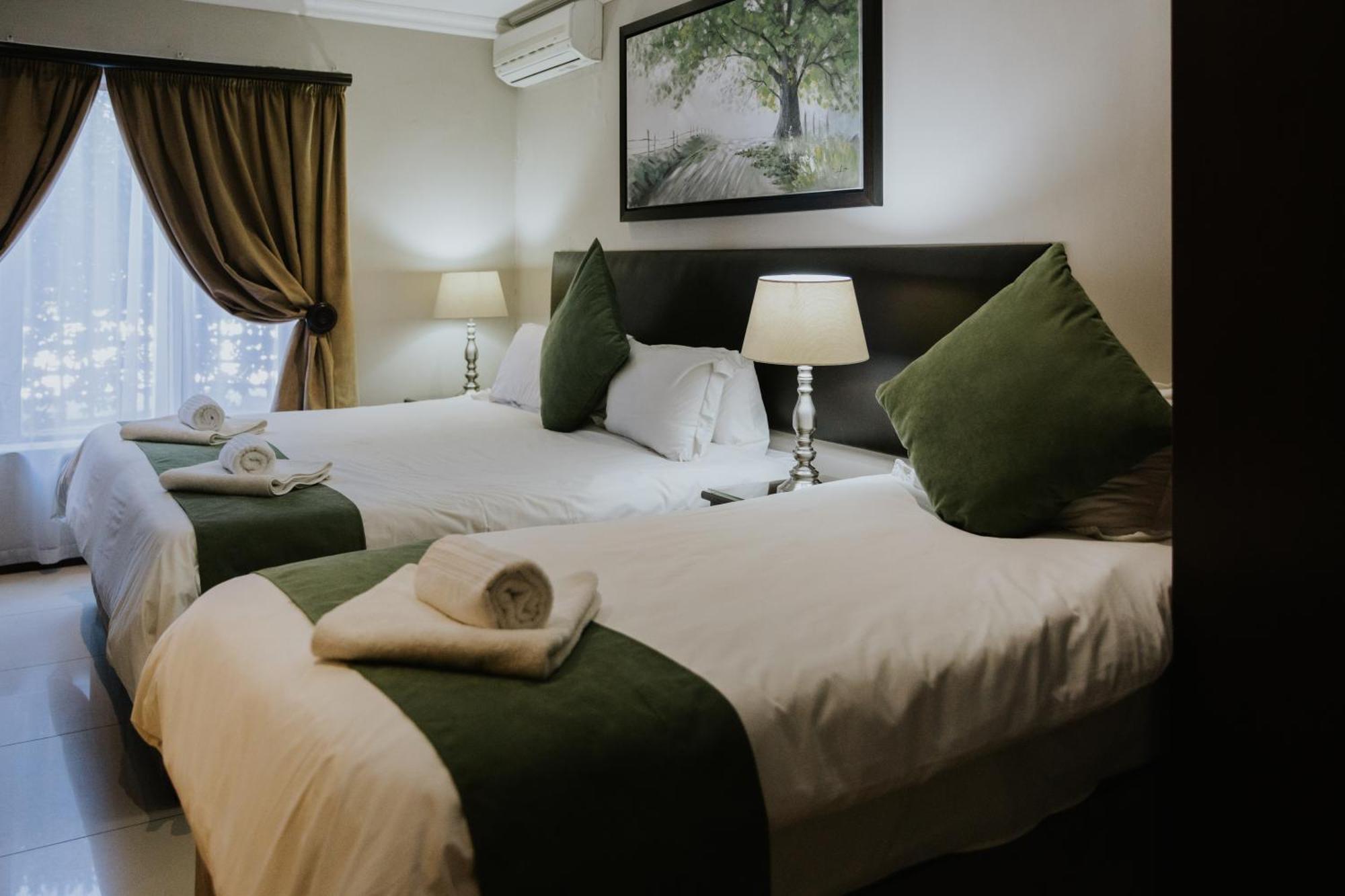 Le Grand Chateau Hotel Parys Esterno foto